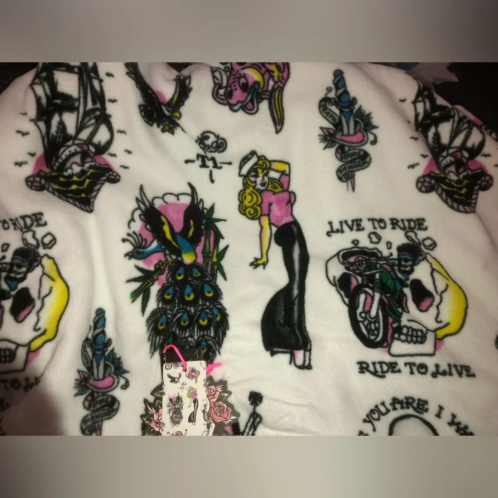 🖤 Ed Hardy Skull & Tattoo Print - 4 piece bathroom towel set